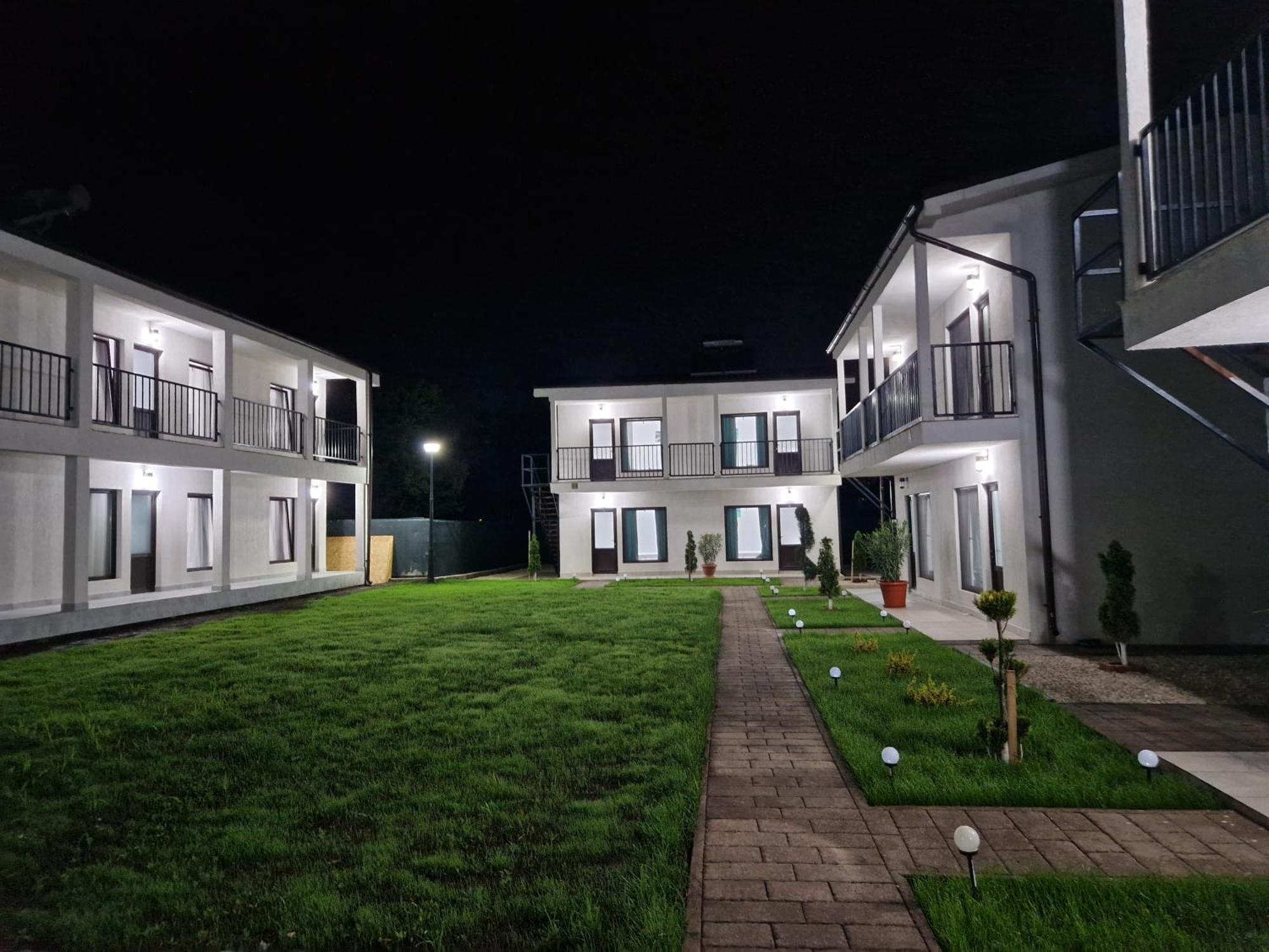 Complex Turistic N&S Hotel Două Mai Exterior foto